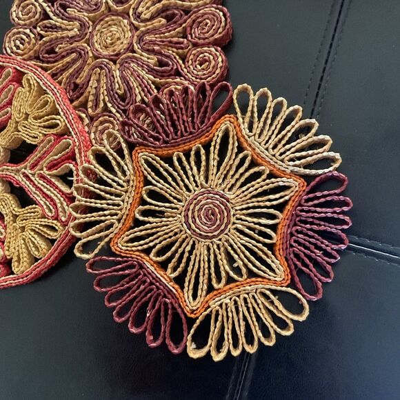 Vintage Lot of 3 Woven Rafia Floral Design Decorative Trivet Pot holder - Picture 3 of 5